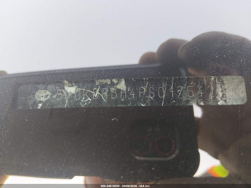 VIN 5TDKDRBH4PS017542 2023 TOYOTA HIGHLANDER XLE