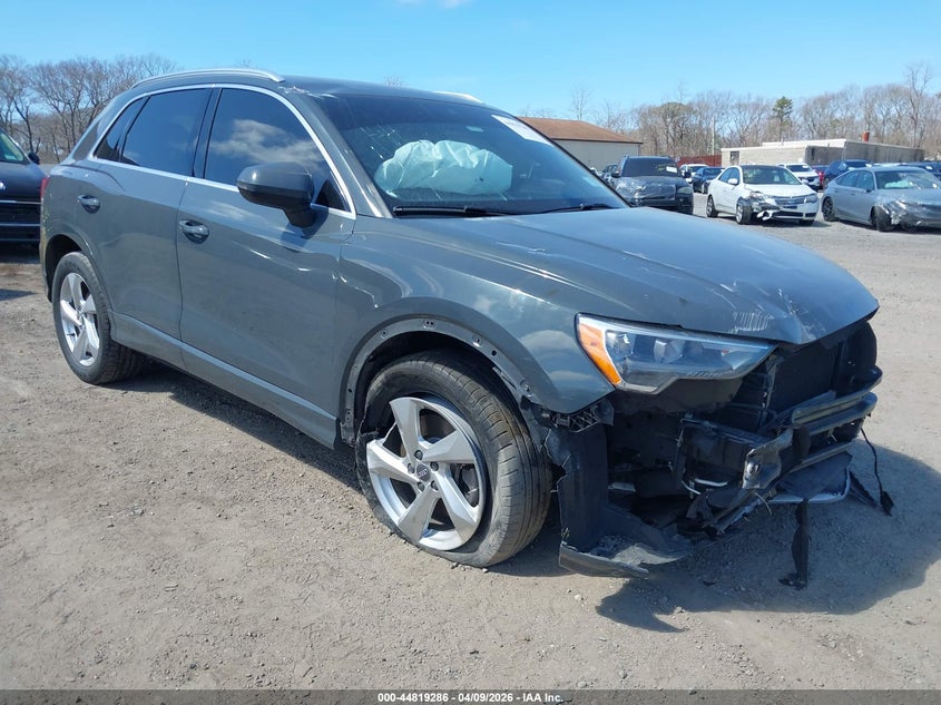 2020 Audi Q3 Premium 45 Tfsi Quattro Tiptronic