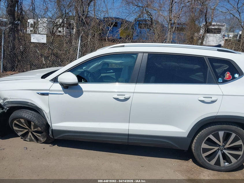 2022 Volkswagen Taos 1.5T Se VIN: 3VVWX7B2XNM033414 Lot: 44819363