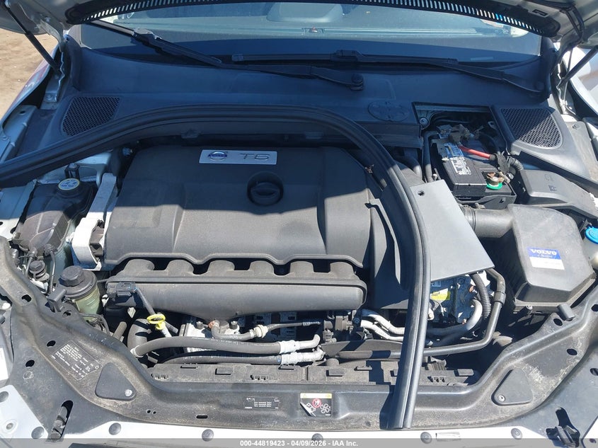 2010 Volvo Xc60 T6/T6 R-Design VIN: YV4992DZ0A2021404 Lot: 44819423