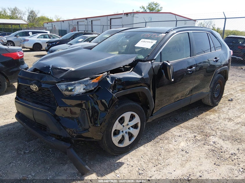 VIN JTMH1RFV3KJ001468 2019 TOYOTA RAV4 LE