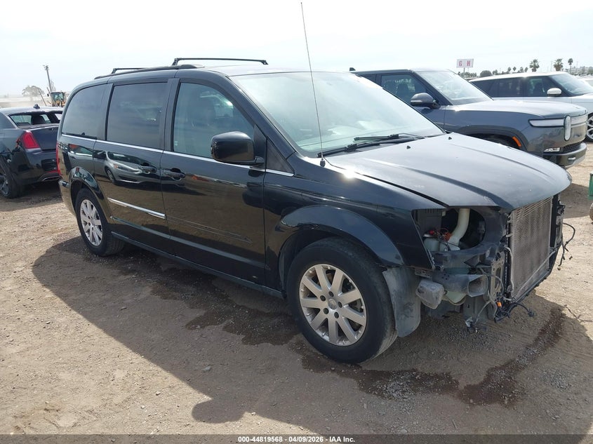 2014 Chrysler Town & Country Touring
