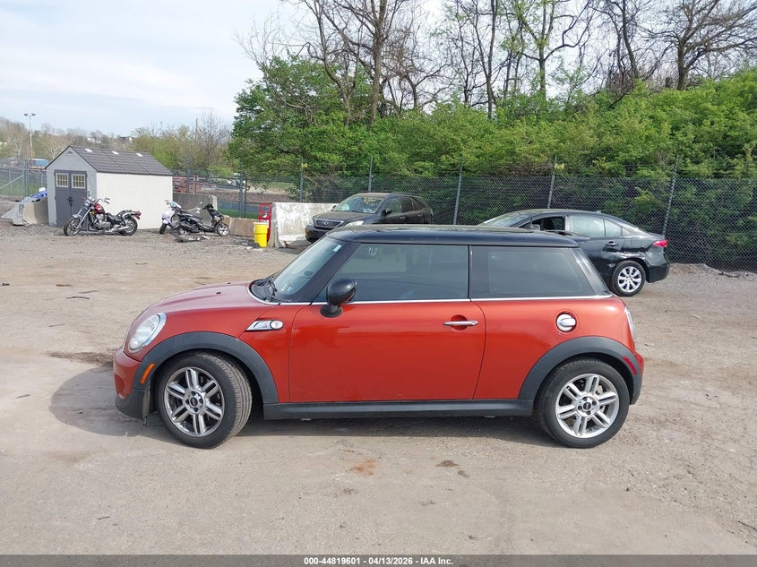 2012 Mini Cooper S VIN: WMWSV3C52CT385998 Lot: 44819601