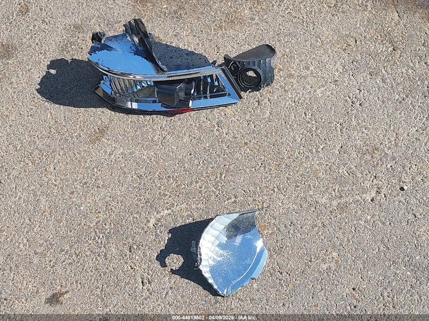 2008 Kia Sorento Lx Base VIN: KNDJD735585848835 Lot: 44819602