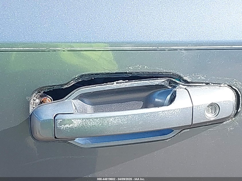 2008 Kia Sorento Lx Base VIN: KNDJD735585848835 Lot: 44819602