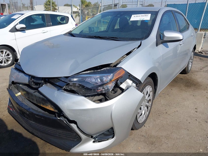 2019 Toyota Corolla 1.8 Le silver Lot 111044819686 Vin 2T1BURHE5KC146873