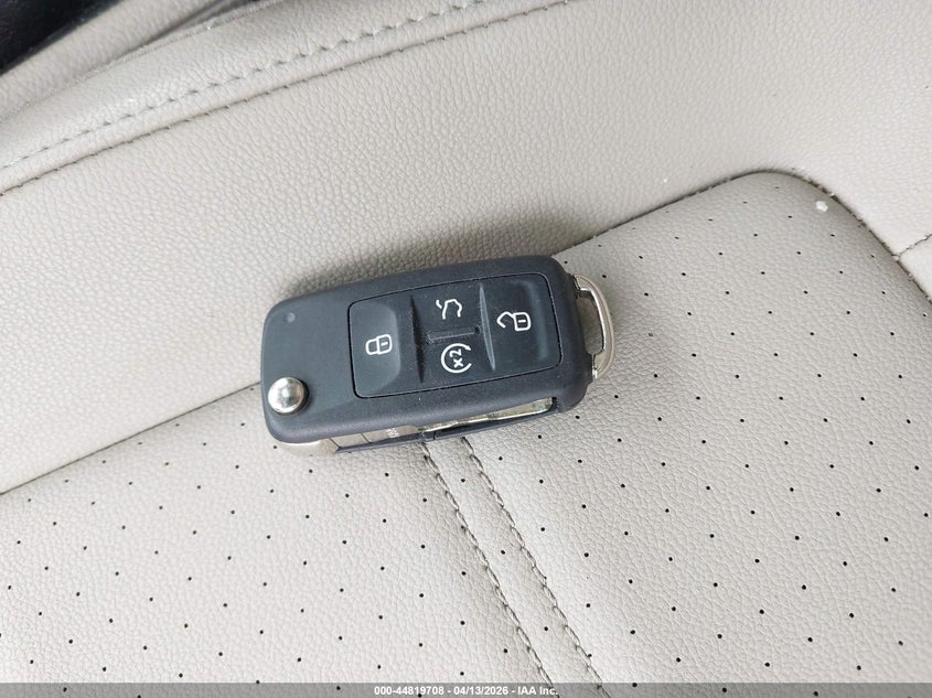 2021 Volkswagen Passat 2.0T Se VIN: 1VWSA7A34MC016842 Lot: 44819708