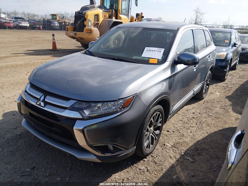 2016 Mitsubishi Outlander Se