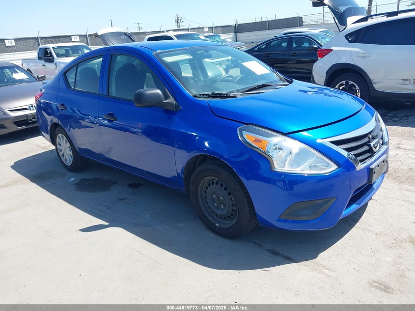2015 Nissan Versa 1.6 S+