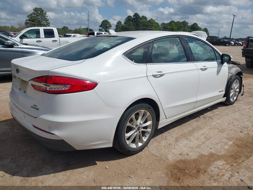 2019 Ford Fusion 2.0 Hybrid Se black Lot 111044819785 Vin 3FA6P0LU5KR151915