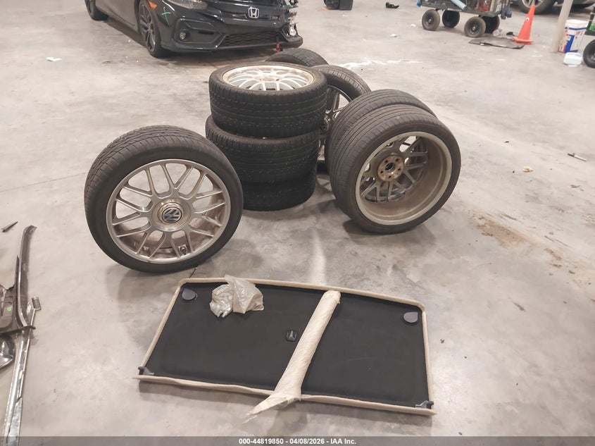 2002 Volkswagen Gti 1.8L VIN: 9BWDE61J124025827 Lot: 44819850