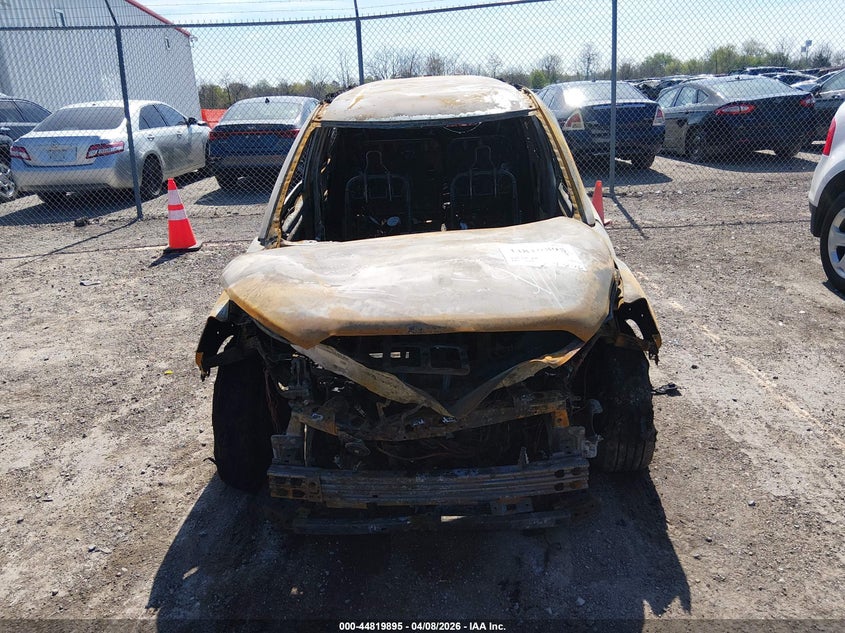 2023 NISSAN KICKS auction photo 6
