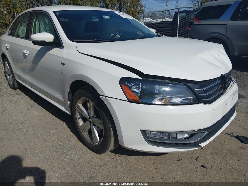 2015 Volkswagen Passat 1.8T Limited Edition VIN: 1VWAT7A30FC108409 Lot: 44819926