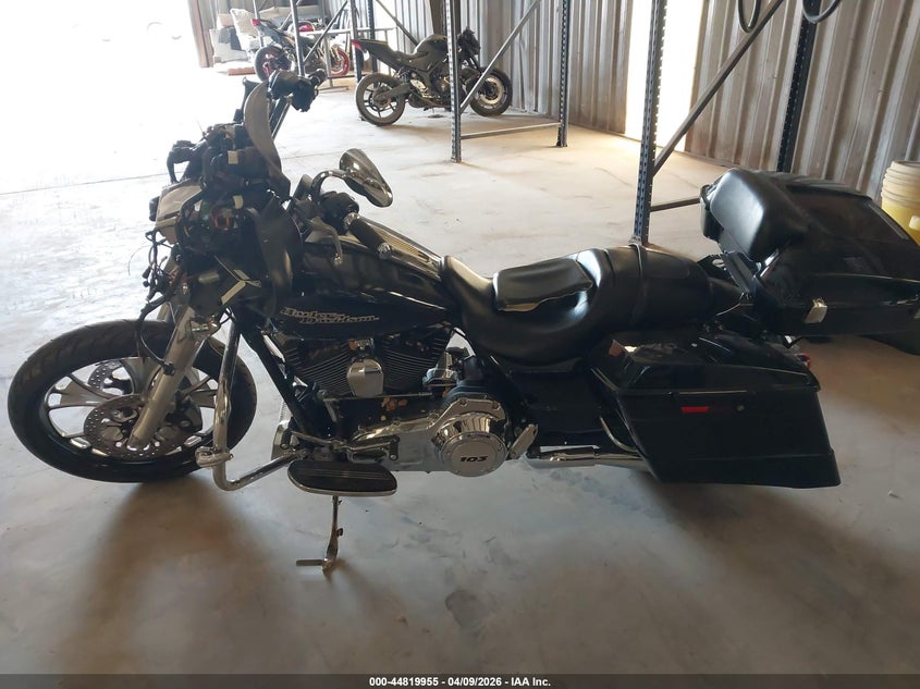 2013 Harley-Davidson Flhx Street Glide VIN: 1HD1KBM15DB681147 Lot: 44819955