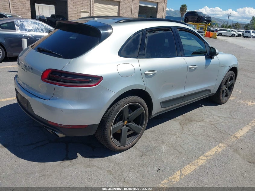 WP1AB2A55JLB32254 2018 Porsche Macan 3.0 S silver