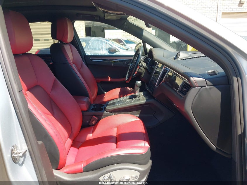 WP1AB2A55JLB32254 2018 Porsche Macan 3.0 S silver