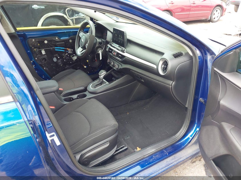 2021 Kia Forte 2.0 Lxs blue Lot 111044820165 Vin 3KPF24AD5ME413123
