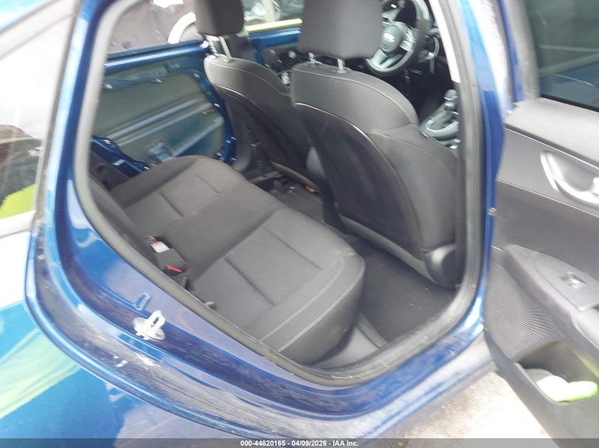2021 Kia Forte 2.0 Lxs blue Lot 111044820165 Vin 3KPF24AD5ME413123