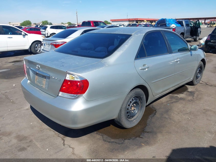 2005 Toyota Camry Le