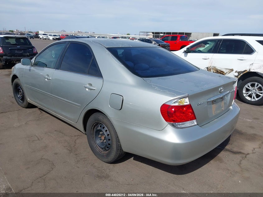 2005 Toyota Camry Le