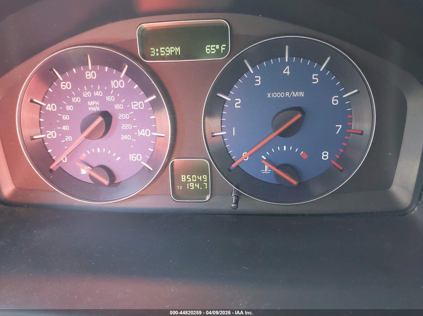 2011 Volvo C30 T5 R-Design VIN: YV1672MK7B2242749 Lot: 44820259