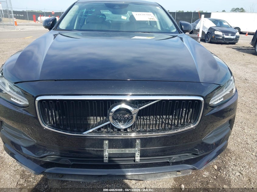 2018 Volvo S90 T6 Momentum VIN: LVY992MK0JP027494 Lot: 44820388