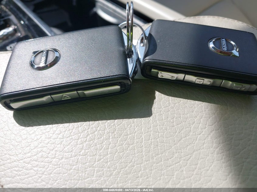 2018 Volvo S90 T6 Momentum VIN: LVY992MK0JP027494 Lot: 44820388