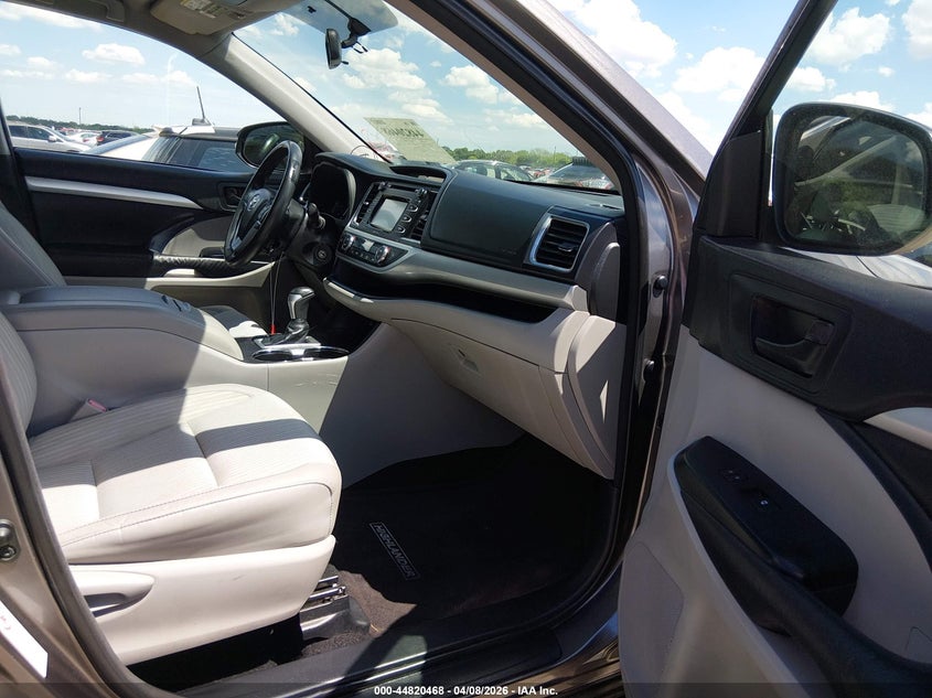 2015 Toyota Highlander Le Plus V6/Le V6