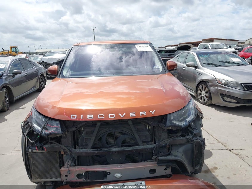 2018 Land Rover Discovery Hse Luxury VIN: SALRT2RV0JA050331 Lot: 44820478