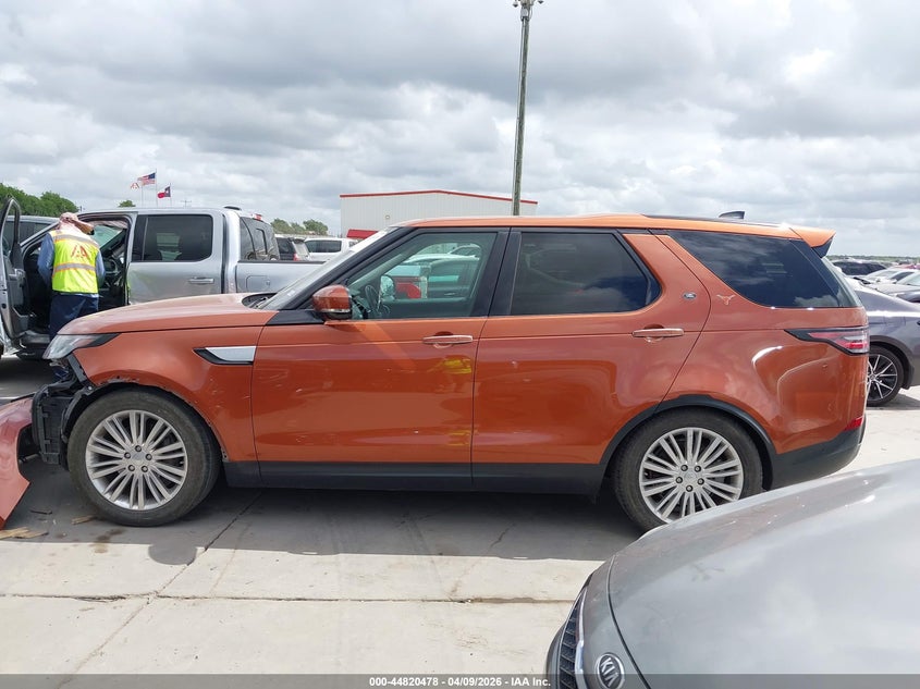 2018 Land Rover Discovery Hse Luxury VIN: SALRT2RV0JA050331 Lot: 44820478