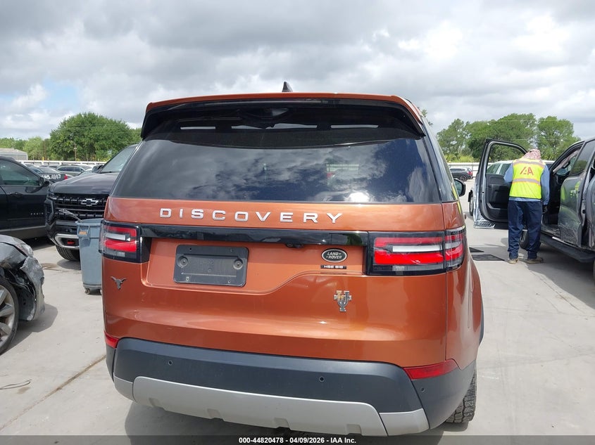 2018 Land Rover Discovery Hse Luxury VIN: SALRT2RV0JA050331 Lot: 44820478