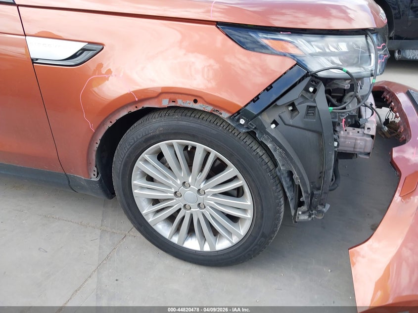 2018 Land Rover Discovery Hse Luxury VIN: SALRT2RV0JA050331 Lot: 44820478