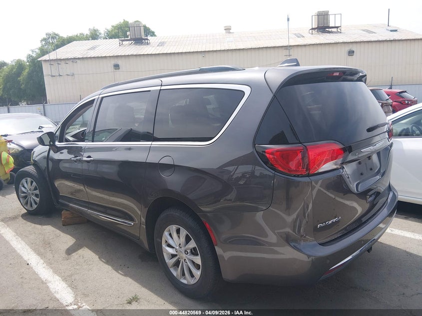 2017 Chrysler Pacifica 3.6 Touring-L grey Lot 111044820569 Vin 2C4RC1BGXHR516964