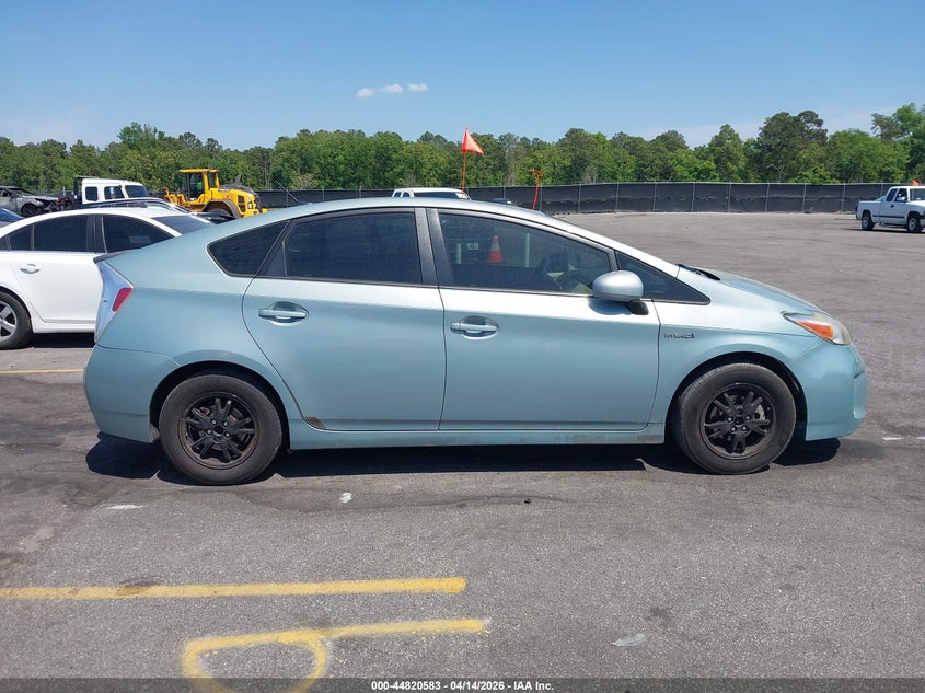 2013 Toyota Prius Three VIN: JTDKN3DUXD5626639 Lot: 44820583