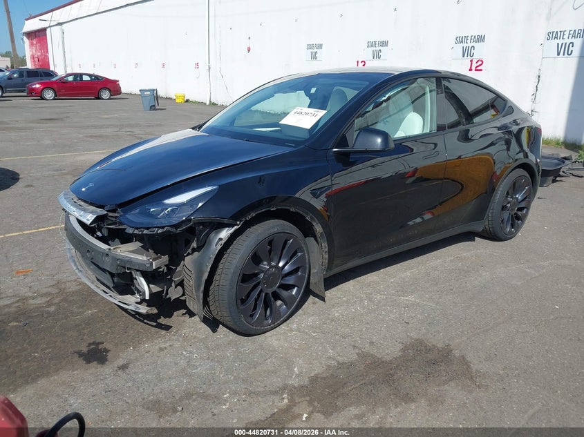 Vin: 7saygdef6rf077332, lot: 45318003, tesla model y performance dual motor all-wheel drive 20242