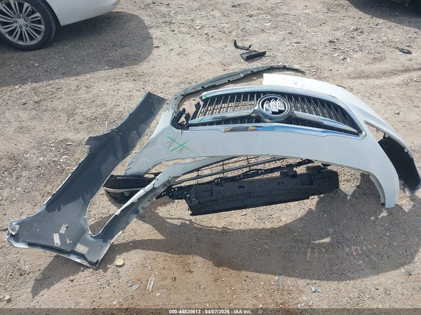 2018 Buick Lacrosse Essence VIN: 1G4ZP5SZ4JU135807 Lot: 44820813