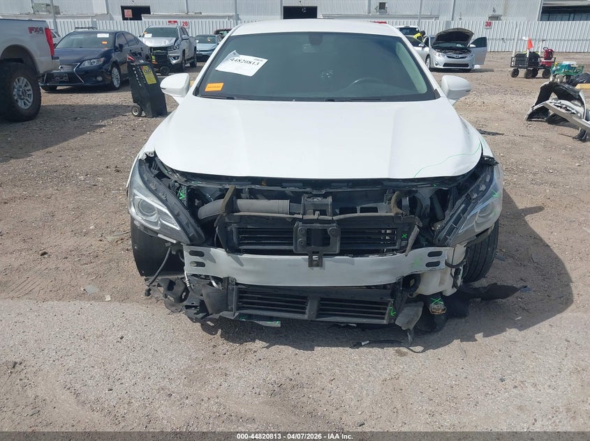 2018 Buick Lacrosse Essence VIN: 1G4ZP5SZ4JU135807 Lot: 44820813