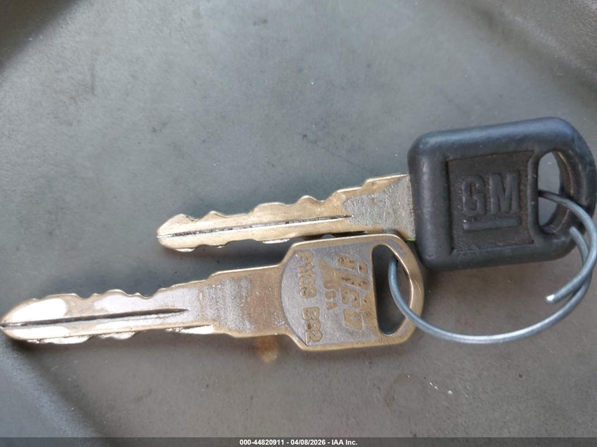 1995 Chevrolet Tahoe K1500 VIN: 3GNEK18K4SG105951 Lot: 44820911