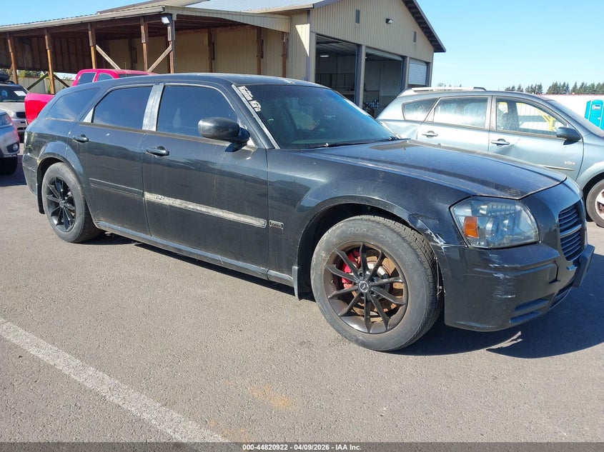 2005 Dodge Magnum Se