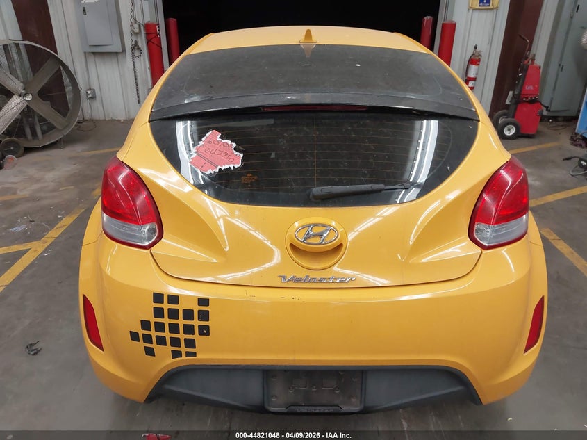 2013 Hyundai Veloster Base W/Black VIN: KMHTC6AD0DU172466 Lot: 44821048