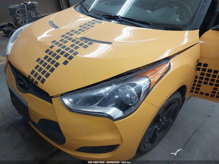 2013 Hyundai Veloster Base W/Black VIN: KMHTC6AD0DU172466 Lot: 44821048