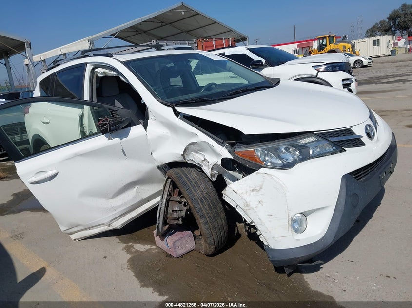 2015 TOYOTA RAV4 XLE