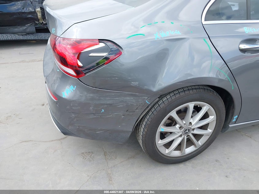2019 Mercedes-Benz A 220 VIN: WDD3G4EB6KW023315 Lot: 44821307