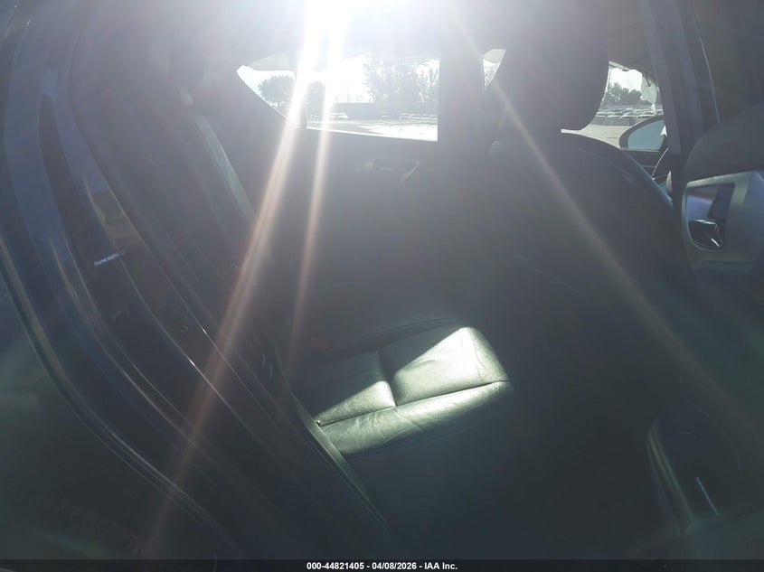 2011 Lexus Ct 200H Premium VIN: JTHKD5BH4B2032050 Lot: 44821405