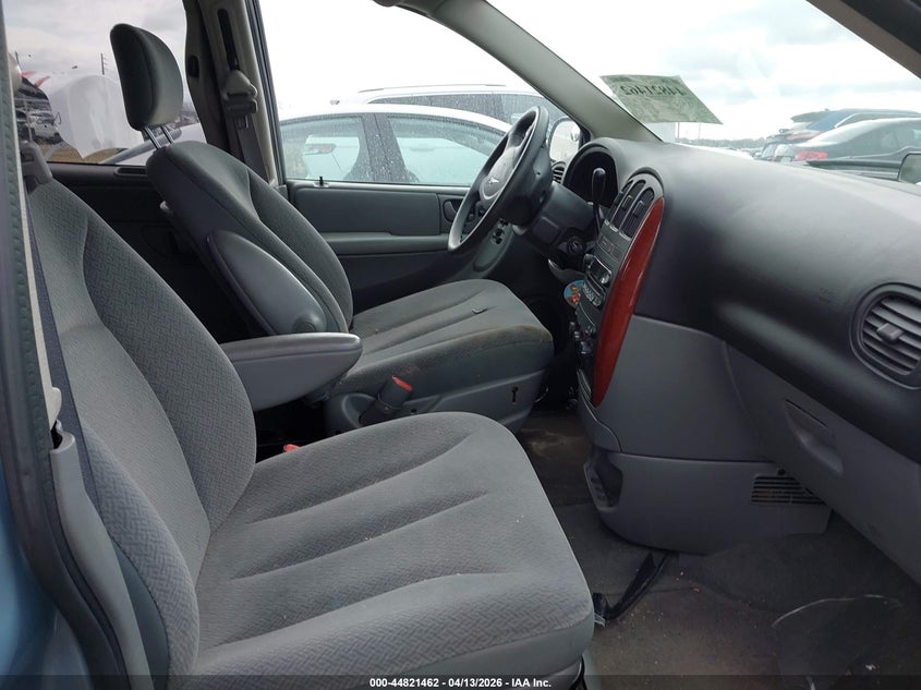 2005 Chrysler Town & Country