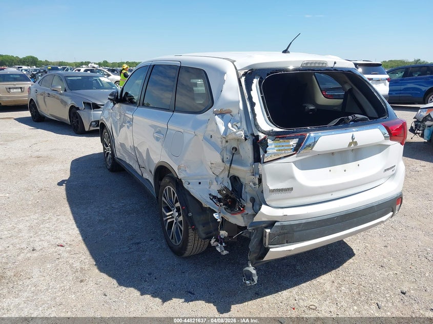 2016 Mitsubishi Outlander Se