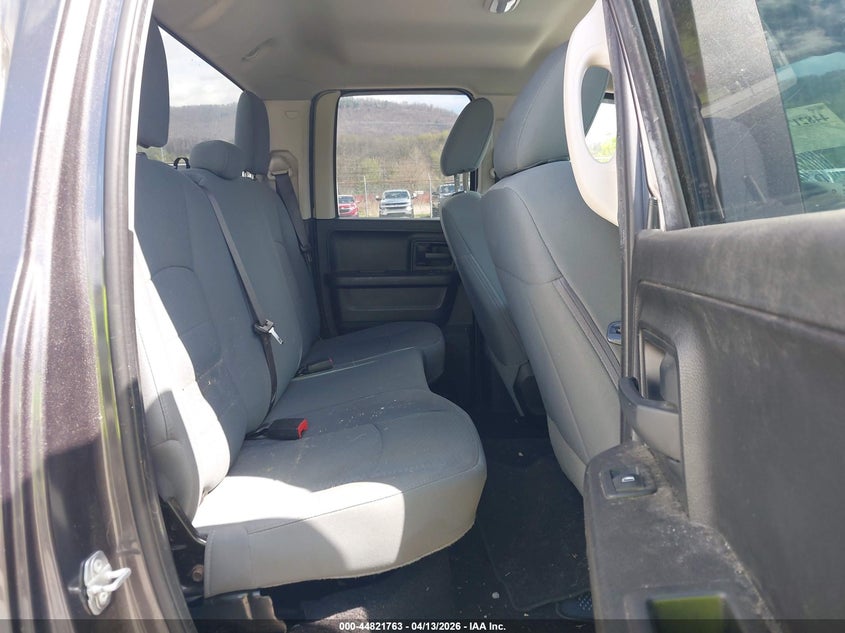 2019 Ram 1500 3.6 Ram Classic Express 4X4 6'4 Box silver Lot 111044821763 Vin 1C6RR7FG3KS646917