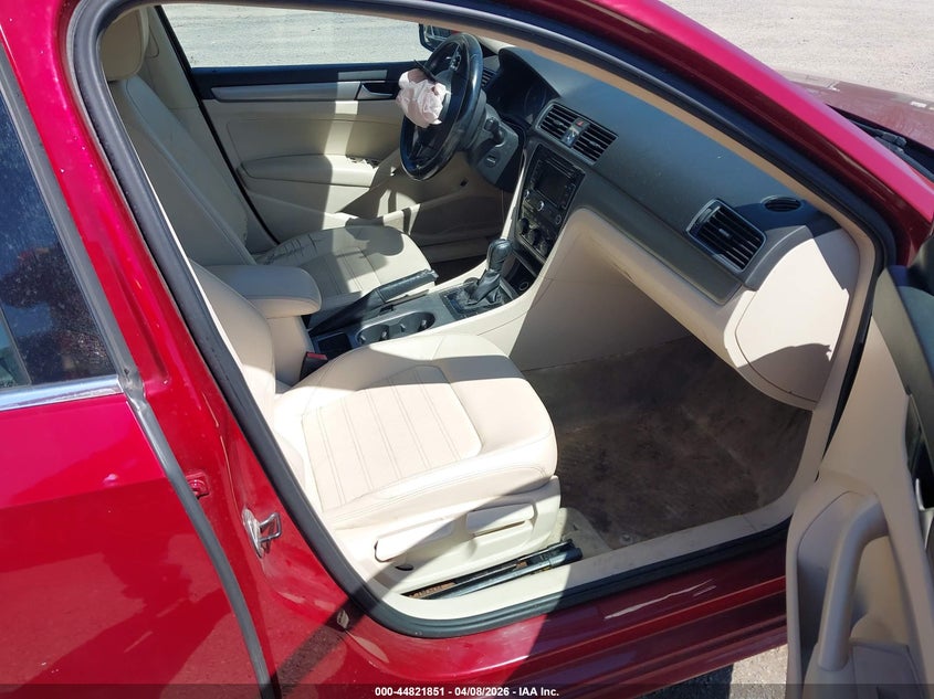 2015 Volkswagen Passat 1.8T Se