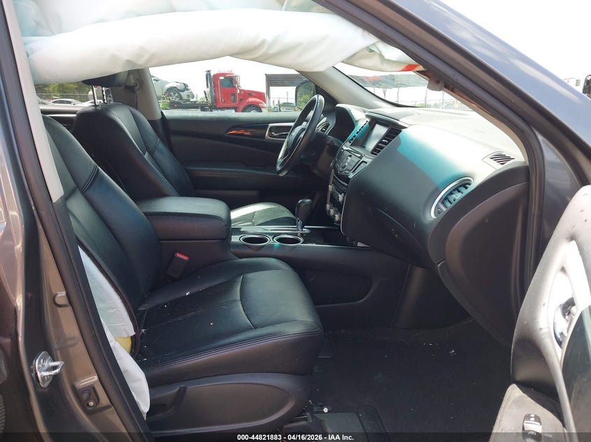 2015 NISSAN PATHFINDER auction photo 5