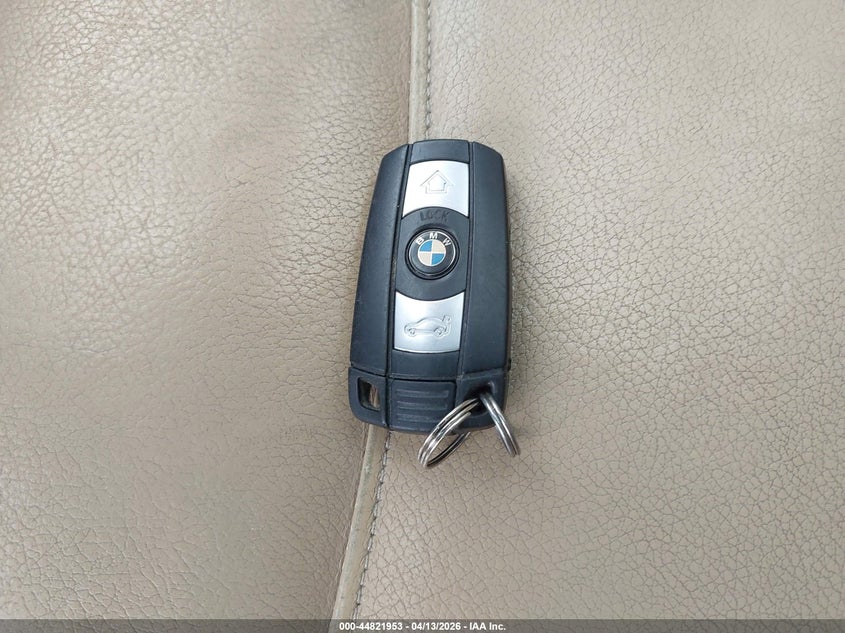 2013 BMW X1 xDrive28I VIN: WBAVL1C57DVR89530 Lot: 44821953